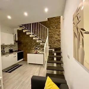 Loft Lava Stone Aeroporto di Catania Fontana Rossa